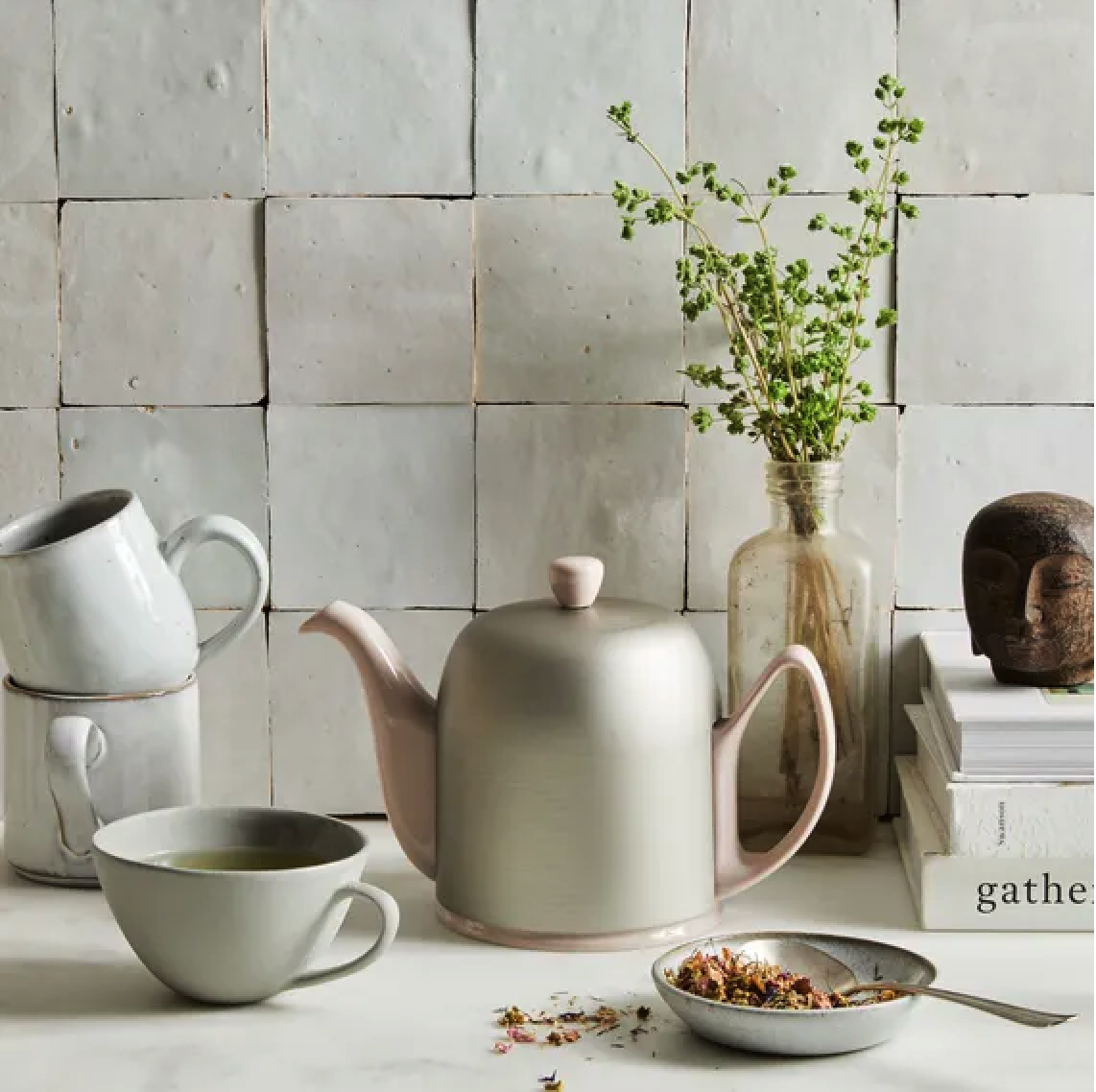Tea pot