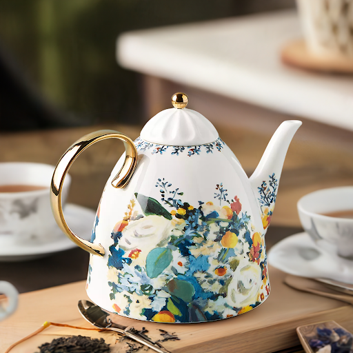 Tea pot